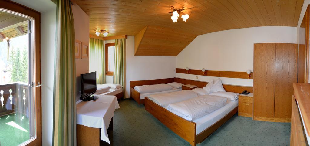 Bed and Breakfast Garni Sayonara St. Vigil Zimmer foto