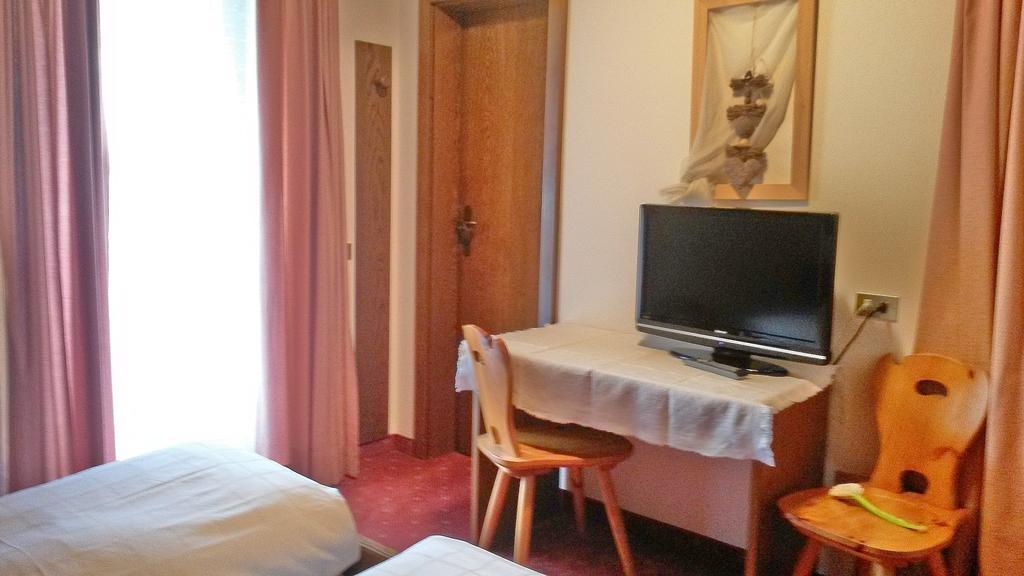 Bed and Breakfast Garni Sayonara St. Vigil Zimmer foto
